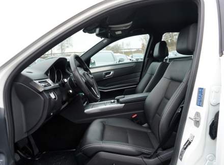 Mercedes-Benz - E-class