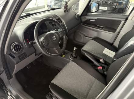 Suzuki - SX4