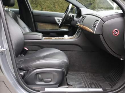 Jaguar - XF