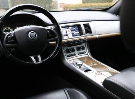 Jaguar - XF