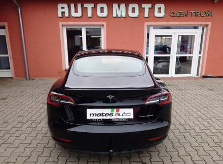 Tesla - Model 3