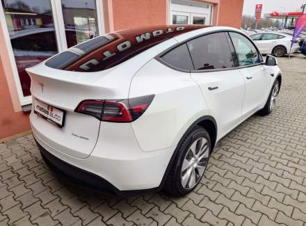 Tesla - Model Y