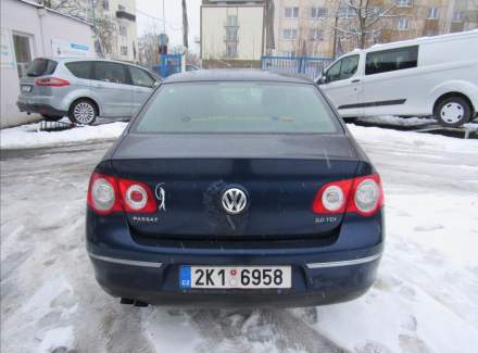 Volkswagen - Passat