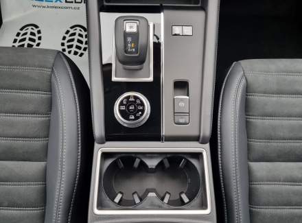 Mitsubishi - Outlander