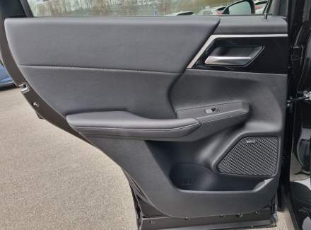 Mitsubishi - Outlander