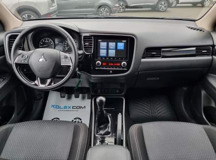 Mitsubishi - Outlander