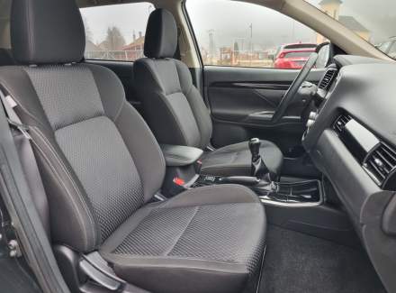 Mitsubishi - Outlander