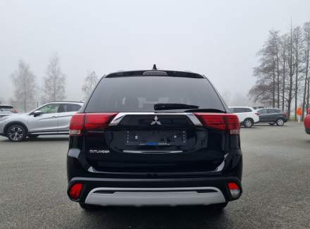 Mitsubishi - Outlander