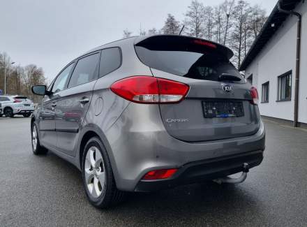 Kia - Carens