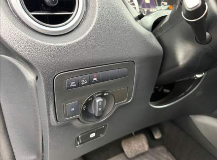 Mercedes-Benz - Vito