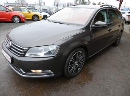 Volkswagen - Passat