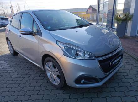 Peugeot - 208