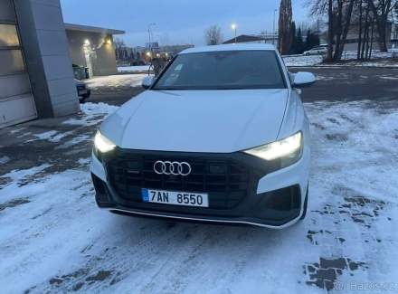 Audi - Q8
