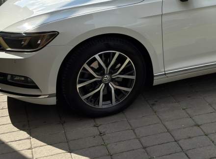 Volkswagen - Passat