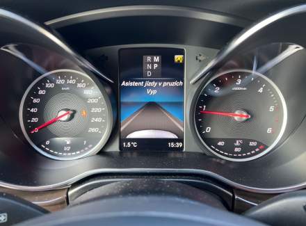 Mercedes-Benz - V-class