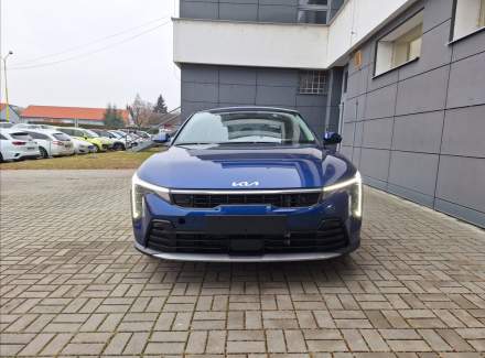 Kia - K4