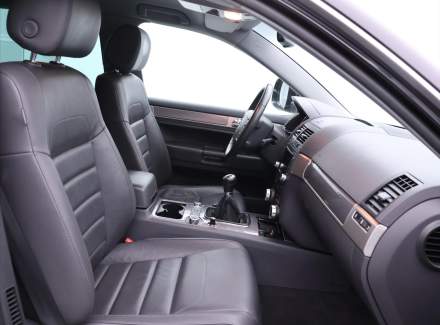 Volkswagen - Touareg