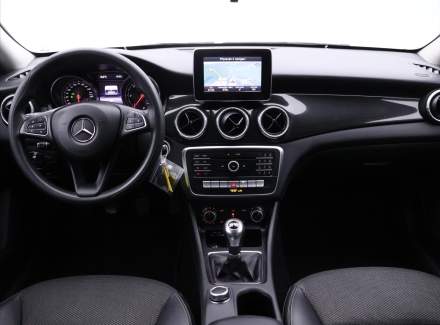 Mercedes-Benz - CLA