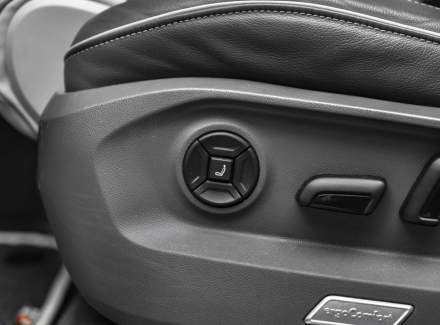 Volkswagen - Touareg