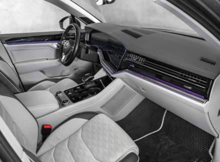 Volkswagen - Touareg