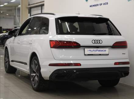 Audi - Q7