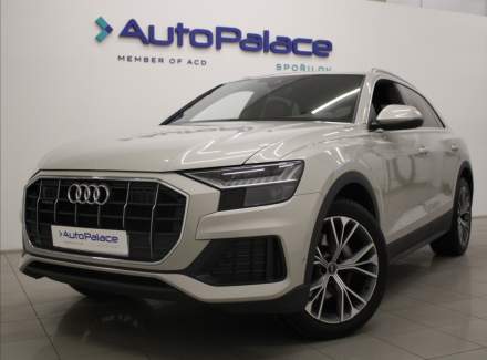 Audi - Q8