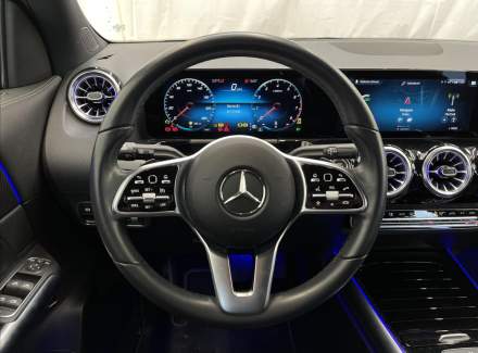 Mercedes-Benz - GLA