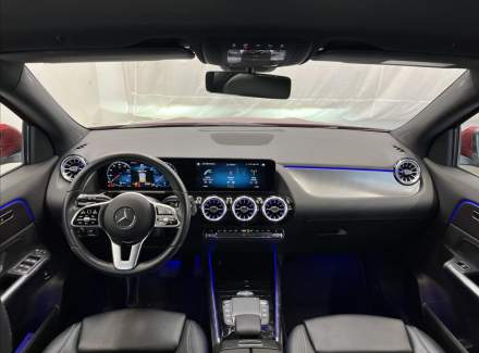 Mercedes-Benz - GLA
