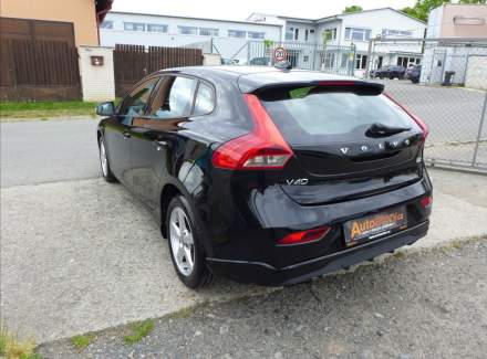 Volvo - V40