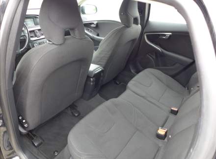 Volvo - V40