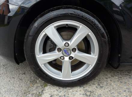 Volvo - V40
