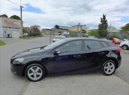 Volvo - V40