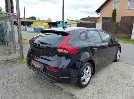 Volvo - V40