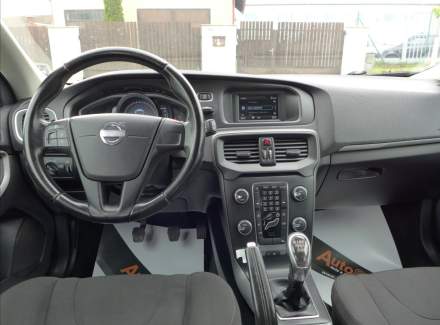 Volvo - V40