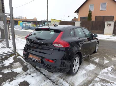 Volvo - V40