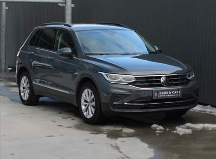 Volkswagen - Tiguan