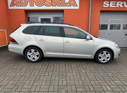 Volkswagen - Golf