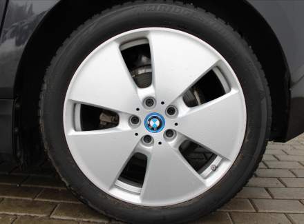 BMW - i3