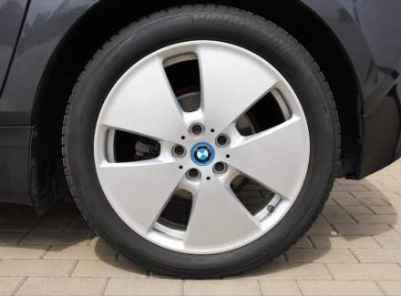 BMW - i3