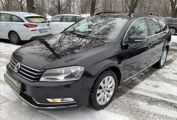 Volkswagen - Passat