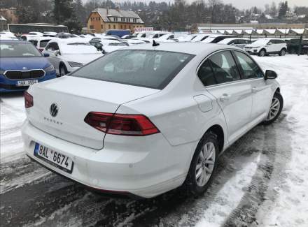 Volkswagen - Passat