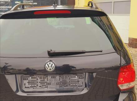 Volkswagen - Golf