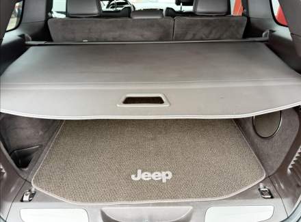 Jeep - Grand Cherokee