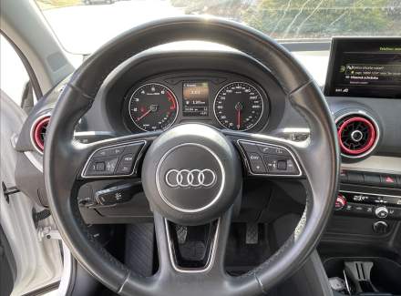 Audi - Q2