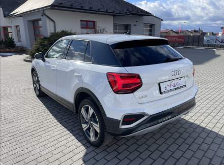 Audi - Q2