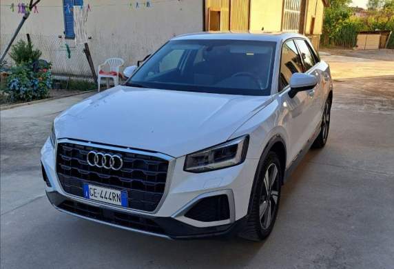 Audi - Q2