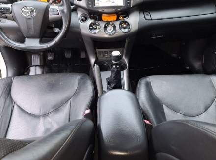 Toyota - RAV 4