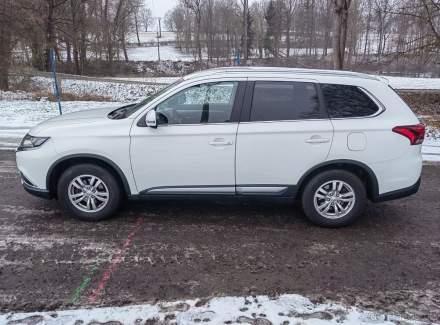 Mitsubishi - Outlander