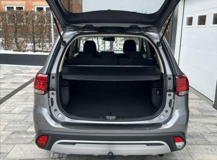 Mitsubishi - Outlander