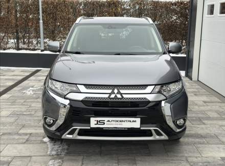 Mitsubishi - Outlander